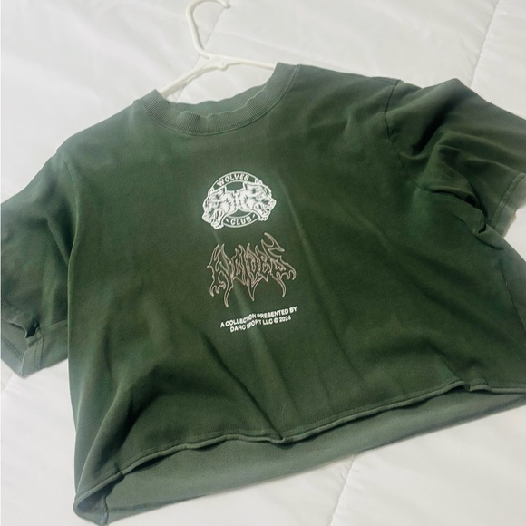 Darc Sport Green Graphic Crop Top - Picture 2 of 3